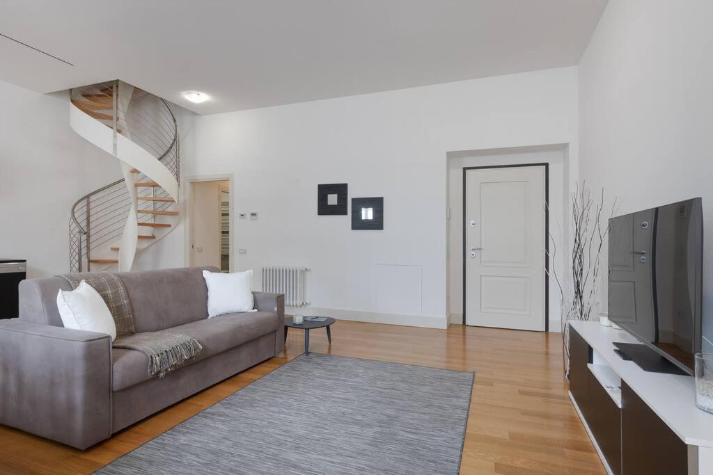 Apartments Trieste Centro I 3 Luaran gambar